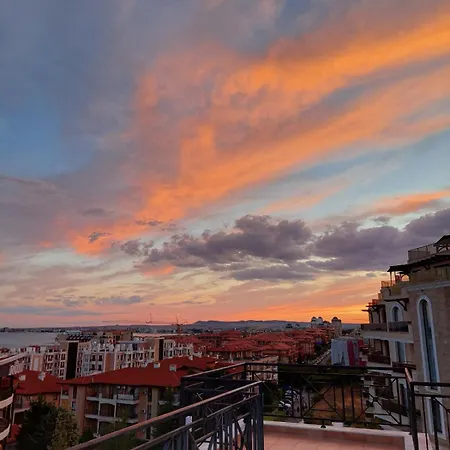 Rooftop Sea View Apartment Sveti Vlas