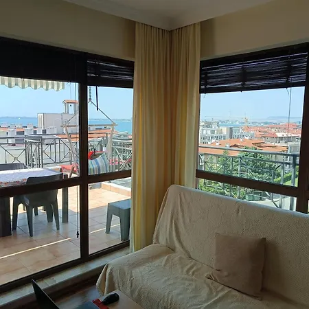 Apartment Rooftop Sea View *